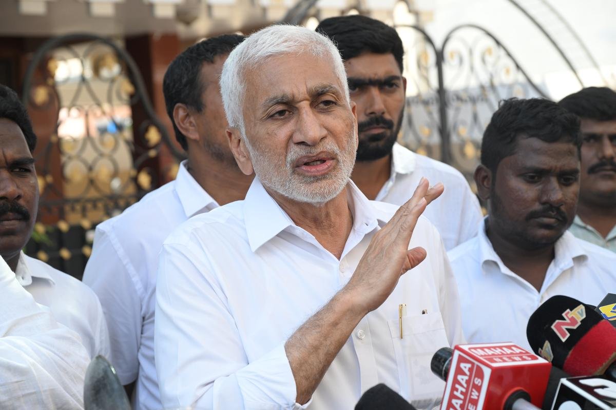 ఎకరా 99 పైసల భూముల కేటాయింపు సరే.. కానీ ఉద్యోగాలపై క్లారిటీ ఇవ్వాలి: విజయసాయిరెడ్డి