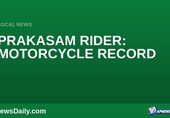 ప్రకాశం బైక్ యాత్రికుడు: రికార్డుల పుస్తకంలో గుర్తింపు — వార్తా కార్డు